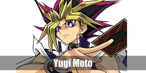  Yugi Mutou’s outfit is very iconic and easily remembered. He wears a white dress shirt, blue blazer, blue pants, and black boots. He also keeps the millennium puzzle around his neck. 