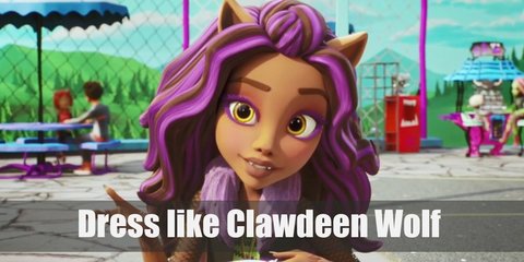  Clawdeen Wolf has on a pink animal-print top, a black cropped cardigan, a purple skirt, and purple heels.