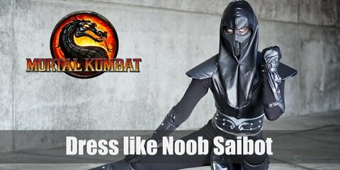 Noob Saibot wears an all-black ensemble. From his black long-sleeved top to his plain black sneakers, Noob Saibot is a definite creature of the shadows. 