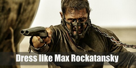Max Rockatansky costume is a brown T-shirt under a torn black leather jacket, a pair of brown pants, tactical boots, bandaged gloves and a black scarf to cover his face.