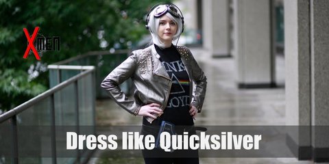 Quicksilver's costume reflects the trendy outfit of the 70s teenagers. Despite his silver hair that matches his name, Quicksilver also has a silver/metallic jacket on.