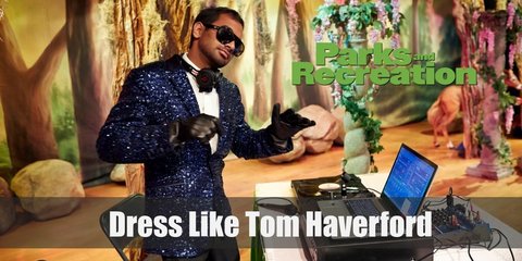 Tom Haverford makes a great costume for anyone, as long as you act confident and cocky while dressed up. One of his most iconic looks is the maroon suit, which may not be in most people’s closets.
