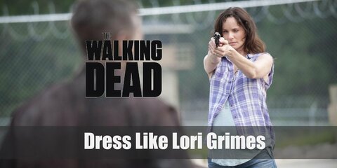 It’s not a doubt that finding maternal clothes would have been hard in the post-apocalypse, so Lori Grimes might have borrowed clothes from the guys